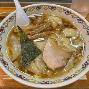 肷