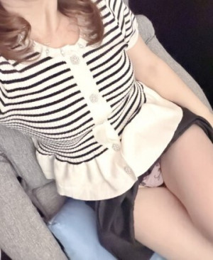 ���肩