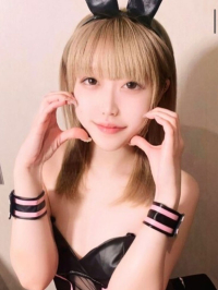 ˂