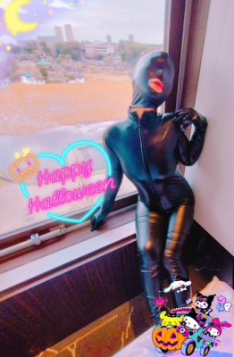 M`YUi`