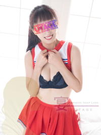 �~��