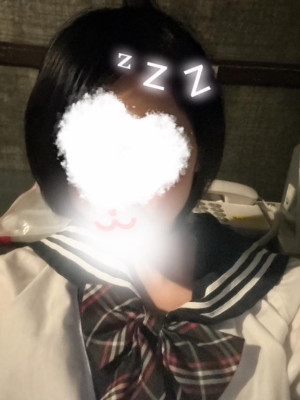 炢