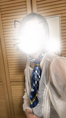 炢