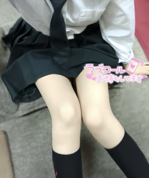 肨