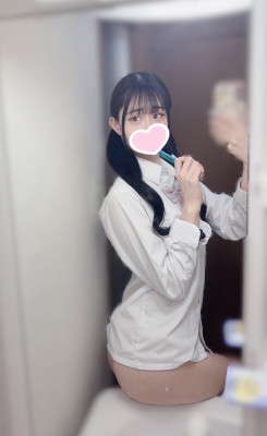 ˂