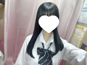 �肨