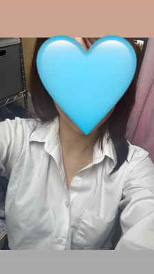 �߂���