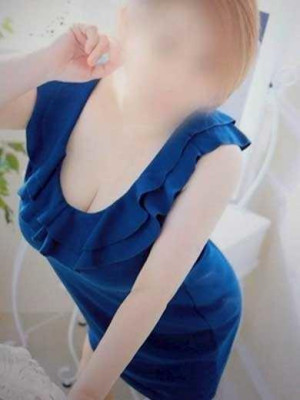 高崎紫音【WOMAN】