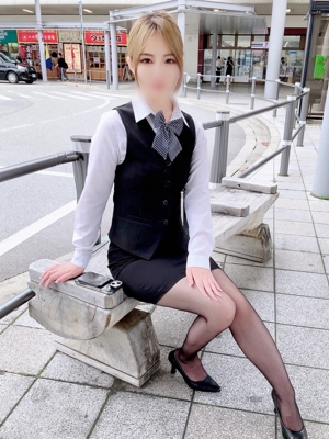 鳴海唯愛(なるみいちか)