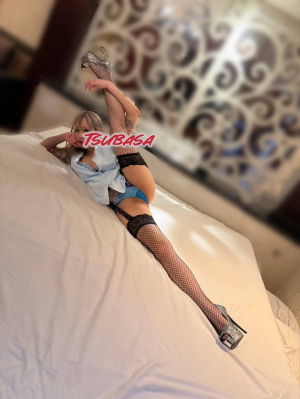 現役AV嬢・つばさ