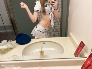 つき