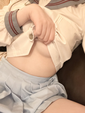 せりな